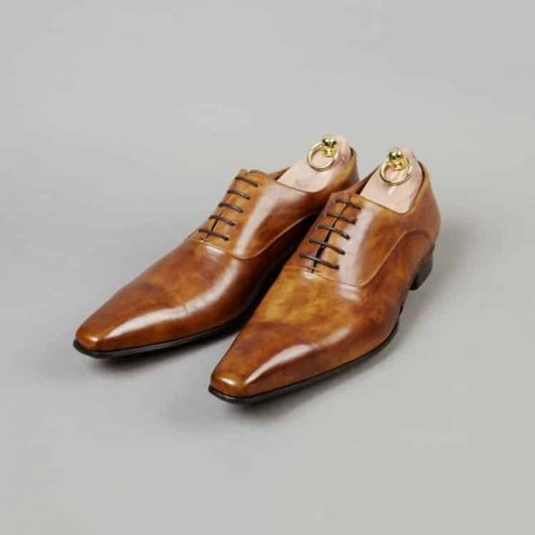 Chaussures Richelieu empeigne unie – ligne Castelo – Havane réf. 3017